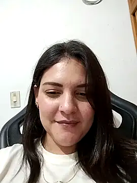 Snapshot of Mia_Hampton chatting on November 2025 02:01:03 AM Mia Hampton online show from November 2025 02:01:03 AM