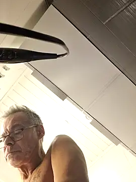 Snapshot of DarrenSullivanSlut chatting on February 2025 11:46:02 AM DarrenSullivanSlut online show from February 2025 11:46:02 AM