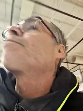 Snapshot of DarrenSullivanSlut chatting on February 2026 12:12:01 PM DarrenSullivanSlut online show from February 2026 12:12:01 PM