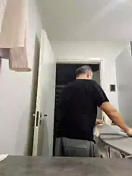 Snapshot of DarrenSullivanSlut chatting on December 2024 08:20:01 AM DarrenSullivanSlut online show from December 2024 08:20:01 AM