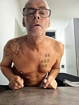 Snapshot of DarrenSullivanSlut chatting on September 2025 10:39:02 AM DarrenSullivanSlut online show from September 2025 10:39:02 AM