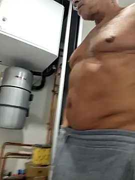 Snapshot of DarrenSullivanSlut chatting on January 2025 12:31:01 PM DarrenSullivanSlut online show from January 2025 12:31:01 PM