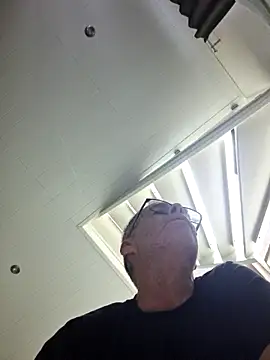 Snapshot of DarrenSullivanSlut chatting on March 2025 09:01:02 AM DarrenSullivanSlut online show from March 2025 09:01:02 AM