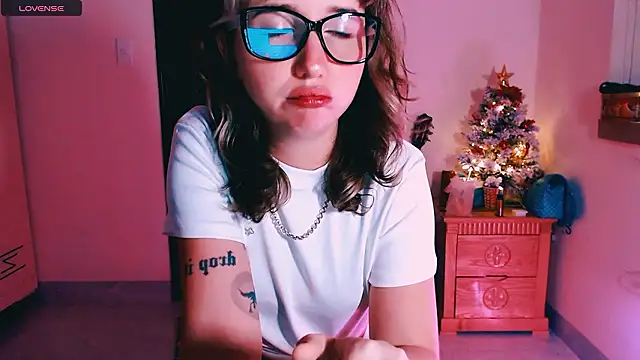 Cosmo Riri online show from January 2026 10:52:02 AM