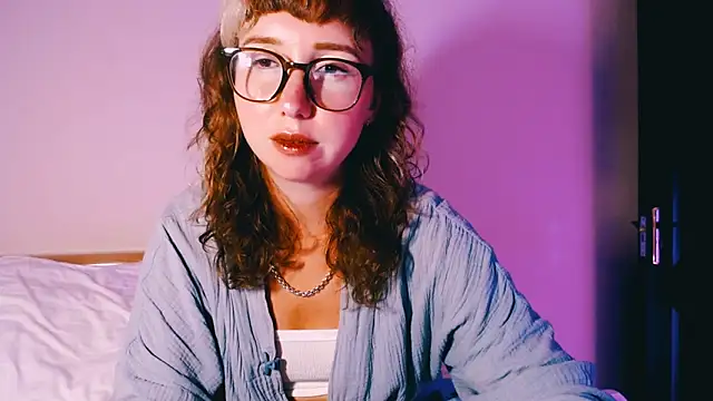 Cosmo Riri online show from March 2026 01:40:02 PM