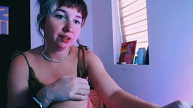 Cosmo Riri online show from March 2026 04:56:02 AM