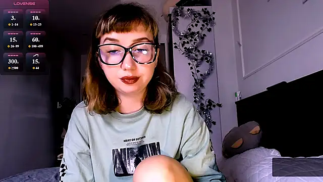 Cosmo Riri online show from January 2025 06:25:01 AM