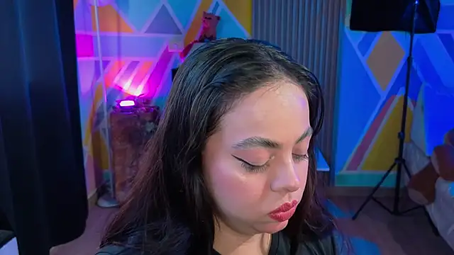 Cuttiealice online show from October 2025 01:57:02 PM