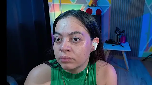 Cuttiealice online show from October 2025 11:45:02 AM