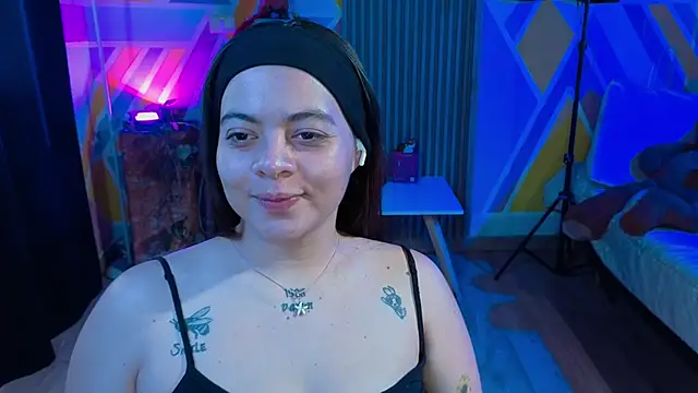 Cuttiealice online show from October 2025 12:46:01 PM
