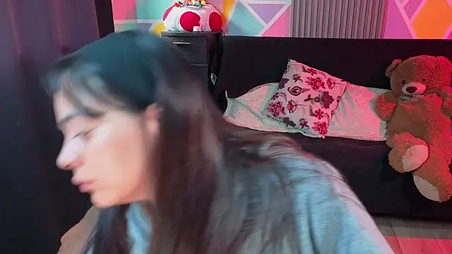 Cuttiealice online show from September 2025 04:54:02 PM