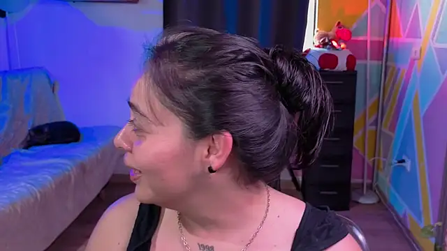 Cuttiealice online show from November 2025 02:34:02 PM