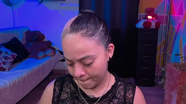 Cuttiealice online show from November 2025 11:36:02 AM