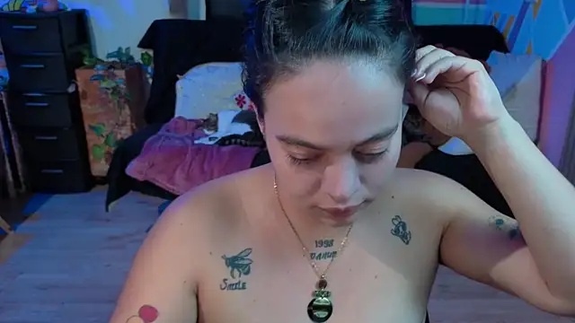 Cuttiealice online show from September 2025 05:45:02 PM
