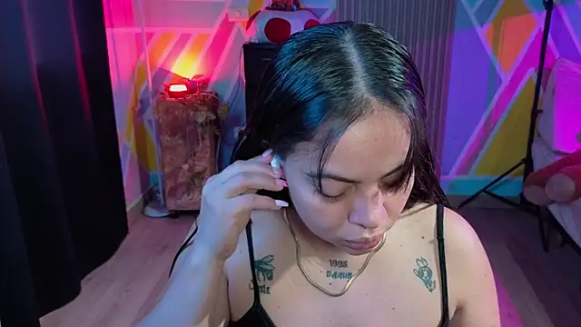 Cuttiealice online show from October 2025 12:50:01 PM
