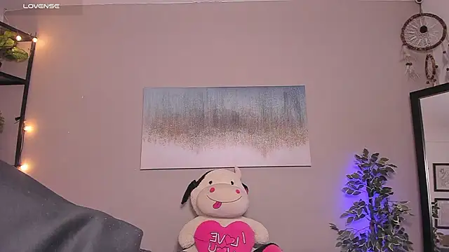 Briana Wells  online show from February 2026 12:46:01 PM