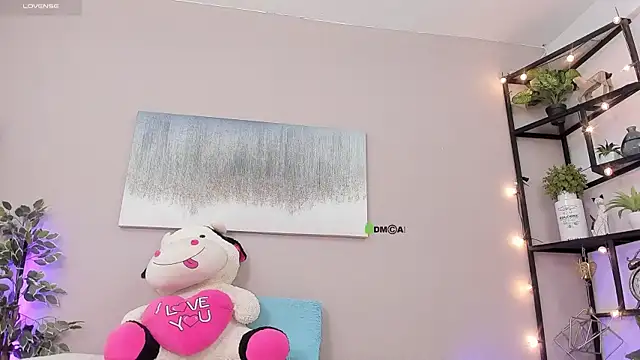 Briana Wells  online show from October 2025 01:34:01 PM