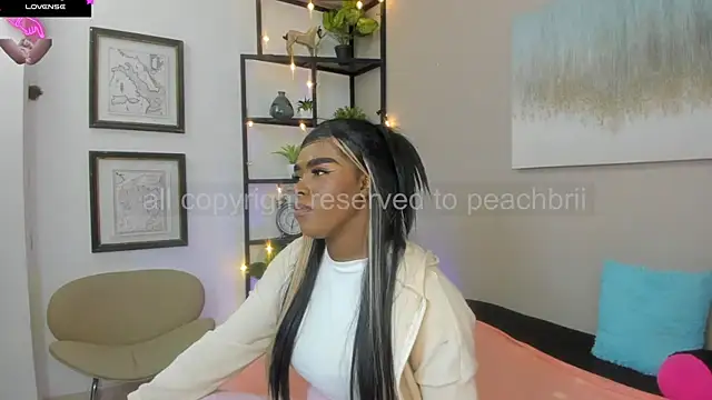 Briana Wells  online show from December 2025 01:21:01 PM