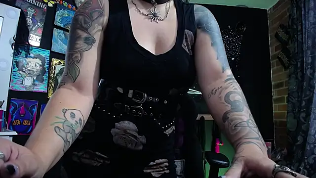 Yourmadame P online show from February 2025 08:10:01 PM