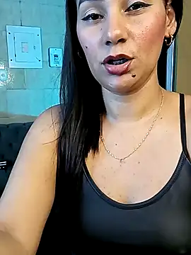 Snapshot of Leticia_goddes chatting on January 2025 09:40:01 PM Leticia goddes online show from January 2025 09:40:01 PM