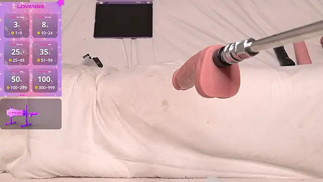 Snapshot of Ashley-Jack chatting on December 2025 08:42:02 AM Ashley-Jack online show from December 2025 08:42:02 AM