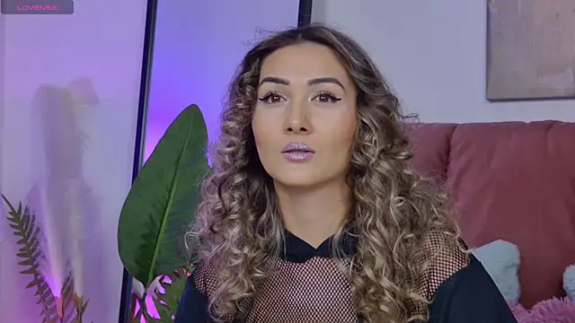 Snapshot of NicolLopeze chatting on November 2025 09:14:01 AM NicolLopeze online show from November 2025 09:14:01 AM