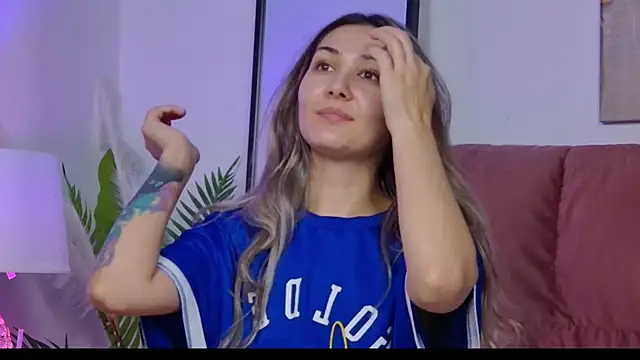 NicolLopeze online show from November 2025 07:31:02 AM