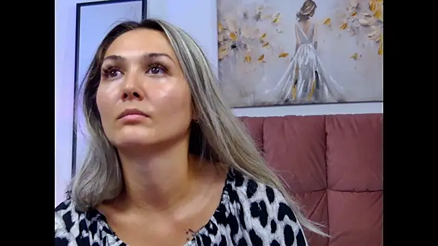 NicolLopeze online show from August 2026 02:56:01 PM