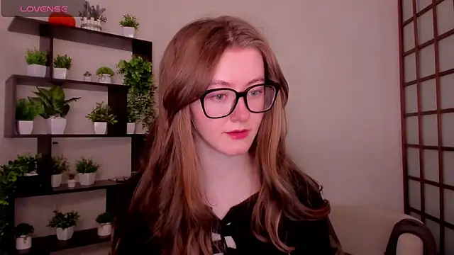 KateCuddle online show from March 2026 02:33:02 AM