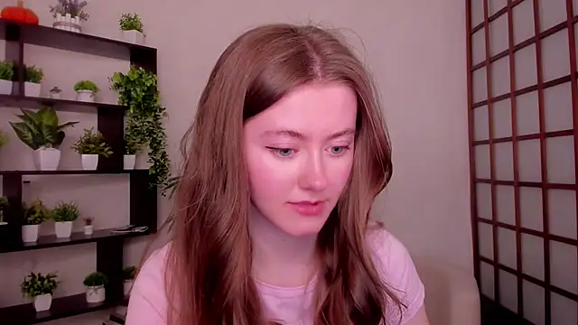 Snapshot of KateCuddle chatting on April 2026 02:35:02 AM KateCuddle online show from April 2026 02:35:02 AM