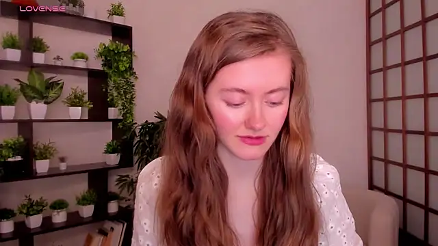 KateCuddle online show from October 2025 02:44:02 AM
