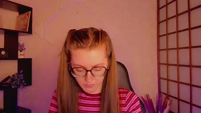 KateCuddle online show from February 2025 05:08:01 AM