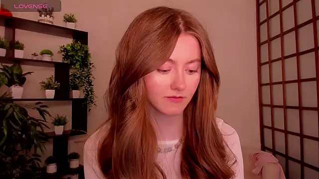 Snapshot of KateCuddle chatting on May 2026 02:41:01 AM KateCuddle online show from May 2026 02:41:01 AM