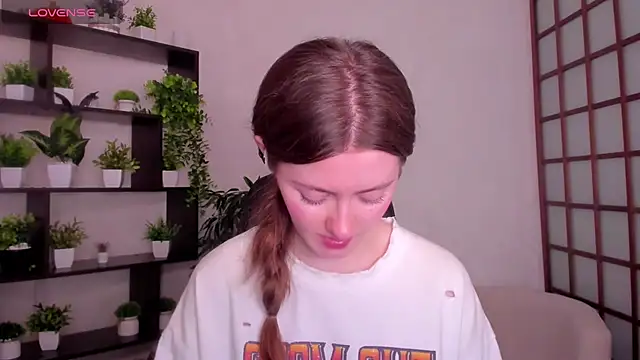 KateCuddle online show from November 2025 02:22:01 AM