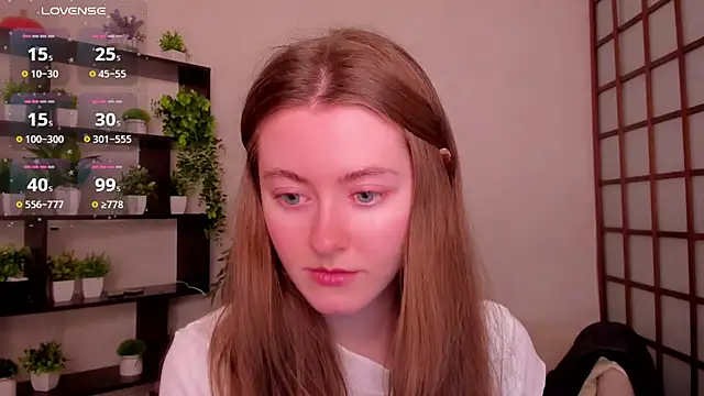 Snapshot of KateCuddle chatting on May 2026 02:04:02 AM KateCuddle online show from May 2026 02:04:02 AM