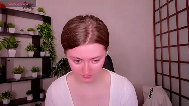 Snapshot of KateCuddle chatting on May 2026 02:26:02 AM KateCuddle online show from May 2026 02:26:02 AM