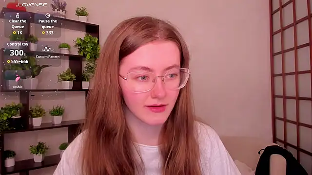 Snapshot of KateCuddle chatting on May 2026 01:56:02 AM KateCuddle online show from May 2026 01:56:02 AM