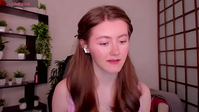 KateCuddle online show from March 2026 03:00:01 AM