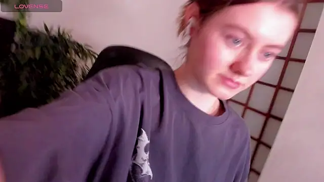 KateCuddle online show from December 2025 02:26:01 AM