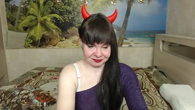 Aphelandra online show from April 2026 12:01:02 PM