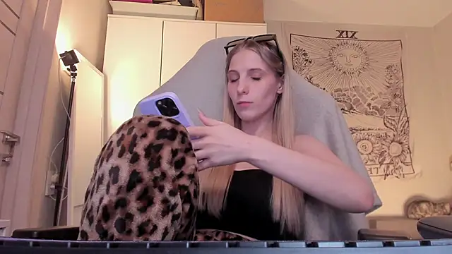 Snapshot of Anna_Fink chatting on March 2026 08:14:01 PM Anna Fink online show from March 2026 08:14:01 PM