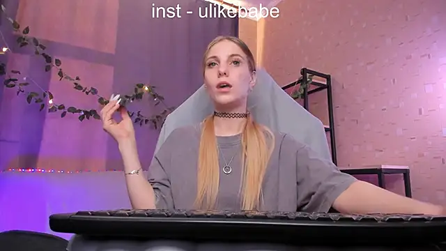 Snapshot of Anna_Fink chatting on February 2025 05:53:02 AM Anna Fink online show from February 2025 05:53:02 AM