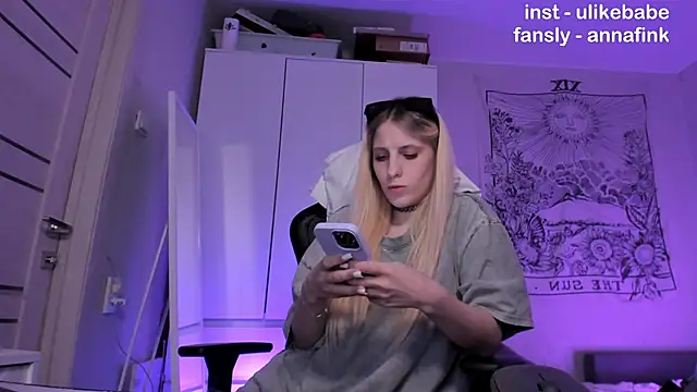 Snapshot of Anna_Fink chatting on November 2025 10:35:01 PM Anna Fink online show from November 2025 10:35:01 PM