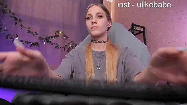 Snapshot of Anna_Fink chatting on February 2025 04:51:01 PM Anna Fink online show from February 2025 04:51:01 PM