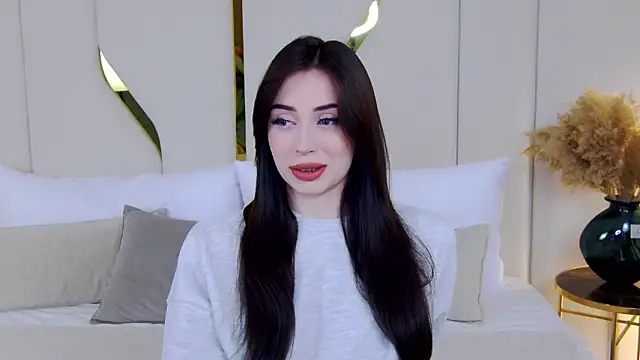 Betty Bridge online show from March 2026 02:44:02 AM