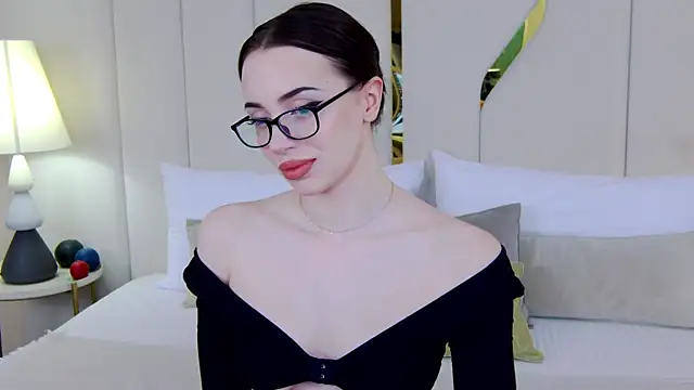 Betty Bridge online show from April 2026 03:02:01 AM
