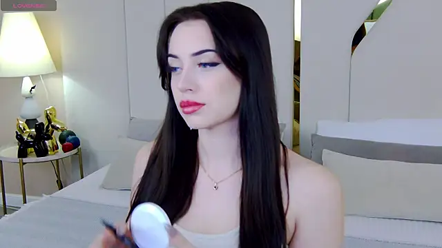 Betty Bridge online show from November 2025 05:41:02 AM