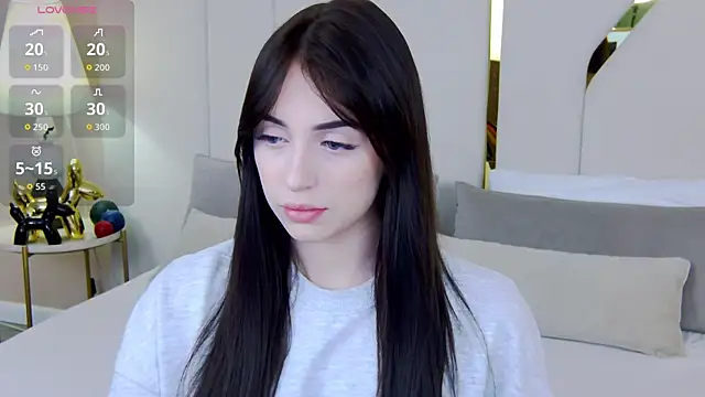 Betty Bridge online show from November 2025 05:41:01 AM