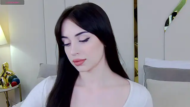 Betty Bridge online show from November 2025 05:35:02 AM