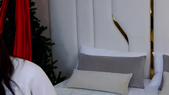 Betty Bridge online show from December 2025 05:23:02 AM